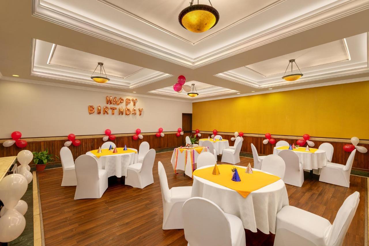 Shervani Hilltop Resort Nainital Buitenkant foto