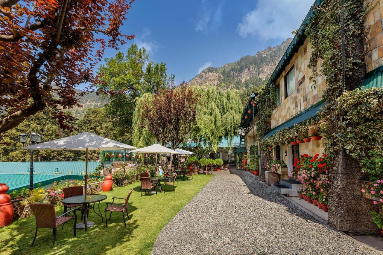 Shervani Hilltop Resort Nainital Buitenkant foto