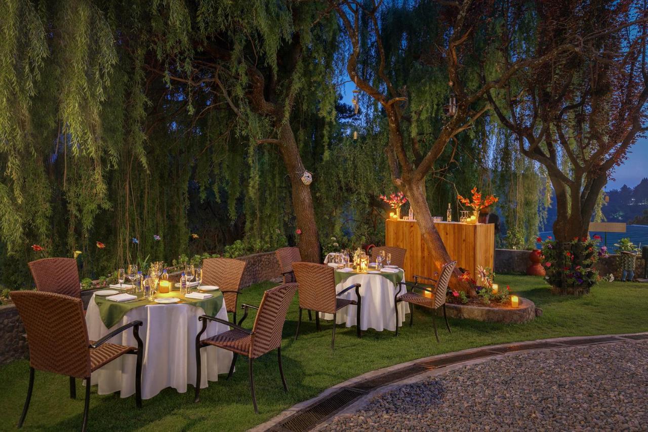 Shervani Hilltop Resort Nainital Buitenkant foto