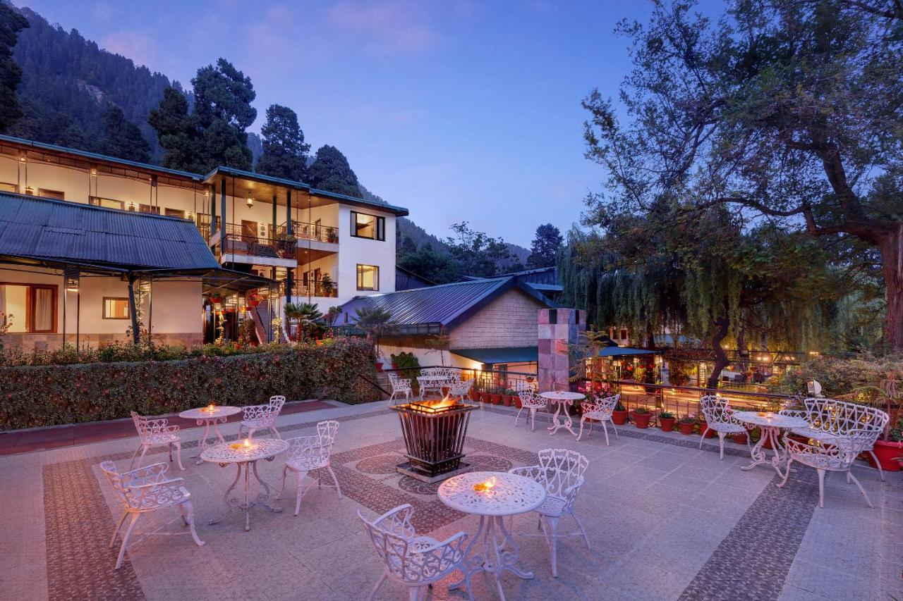 Shervani Hilltop Resort Nainital Buitenkant foto