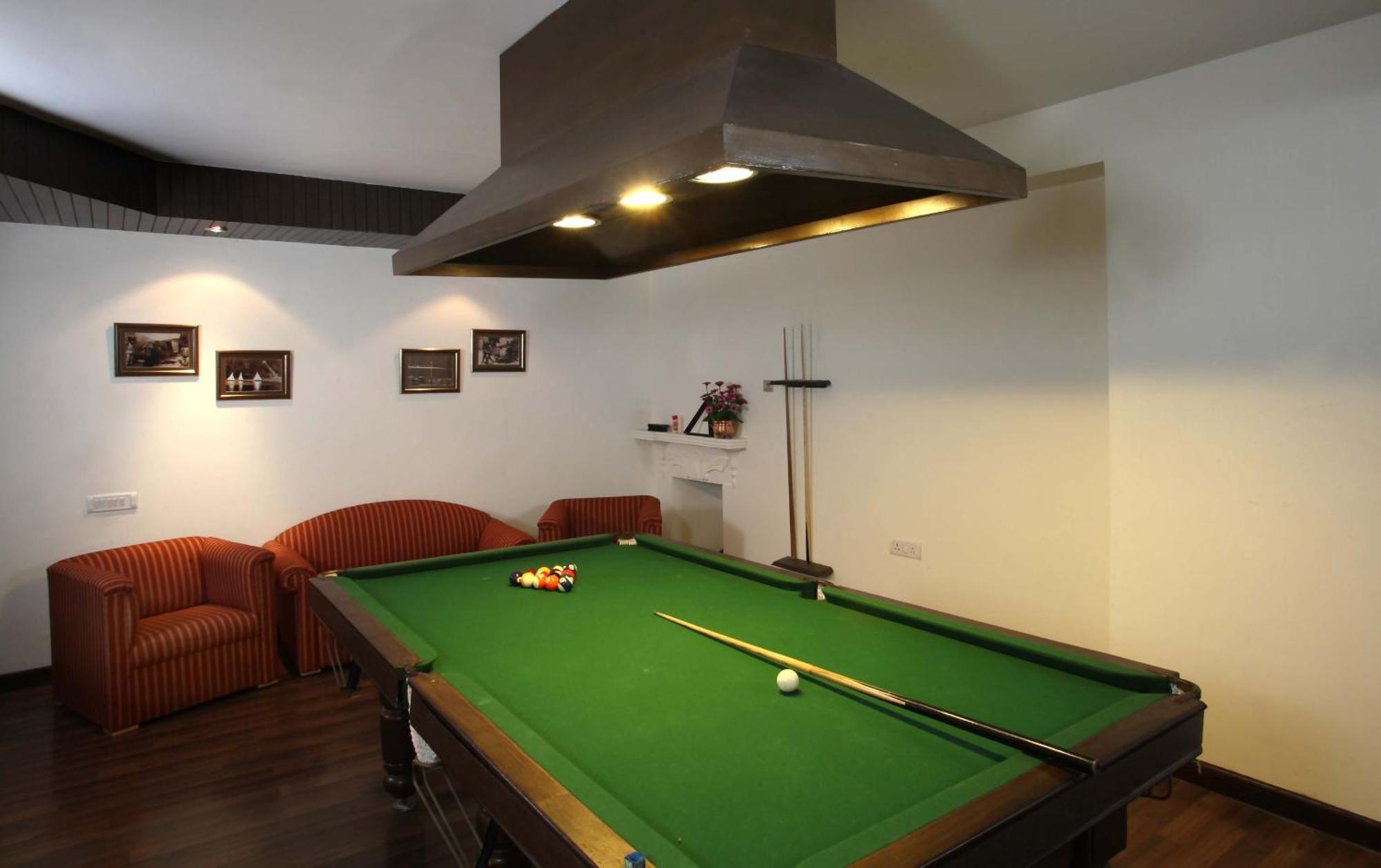 Shervani Hilltop Resort Nainital Buitenkant foto