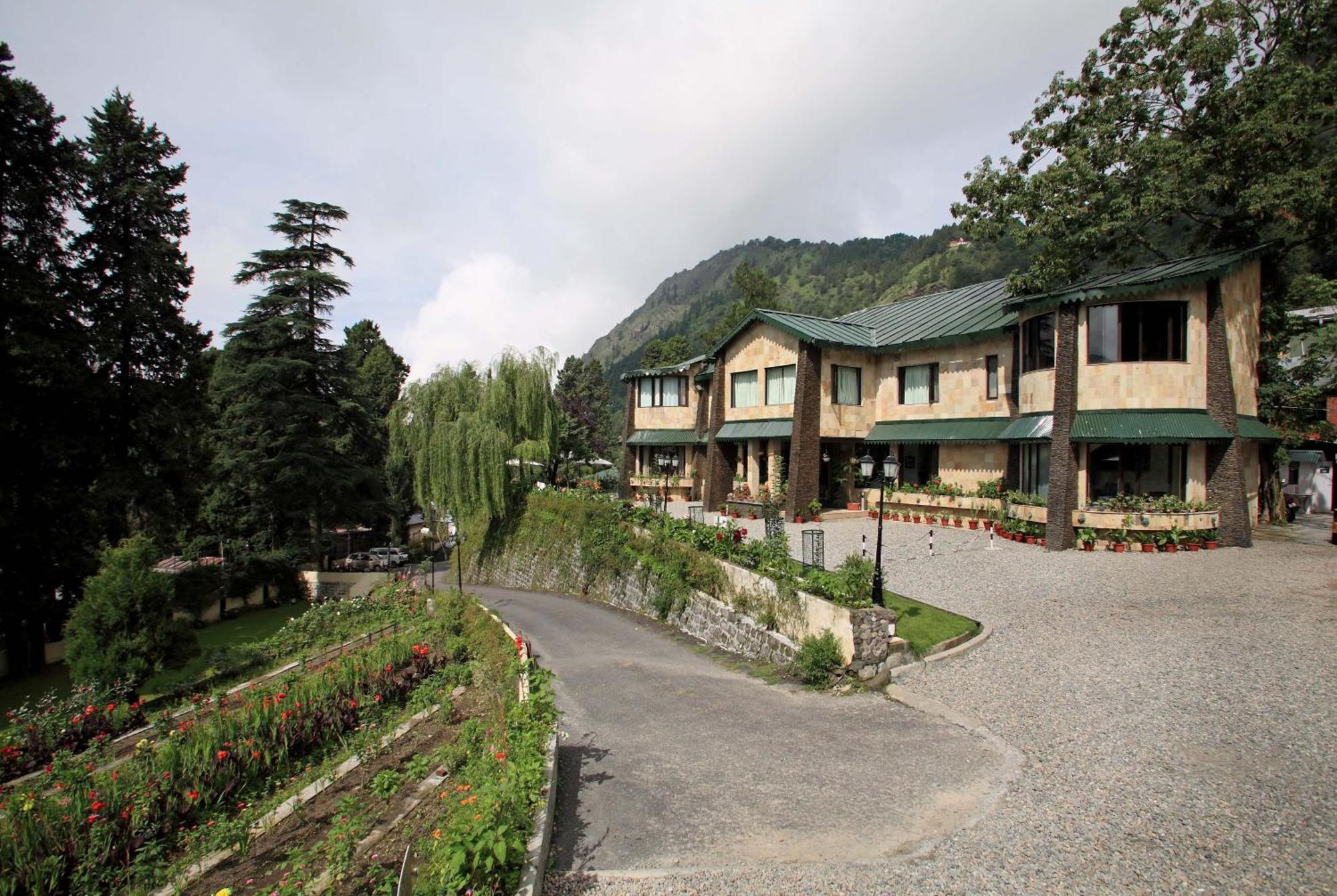 Shervani Hilltop Resort Nainital Buitenkant foto
