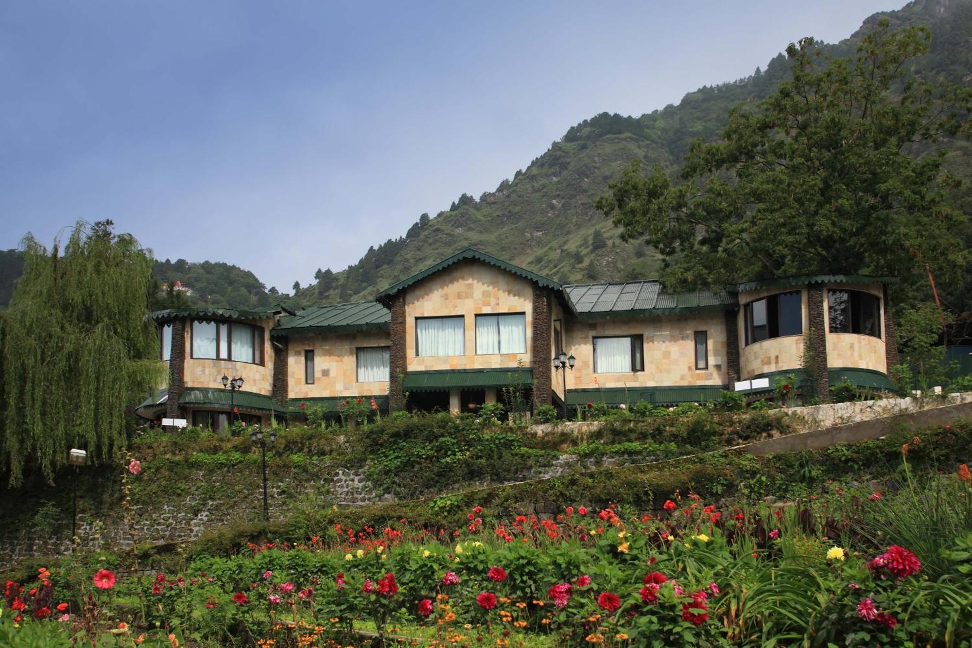 Shervani Hilltop Resort Nainital Buitenkant foto
