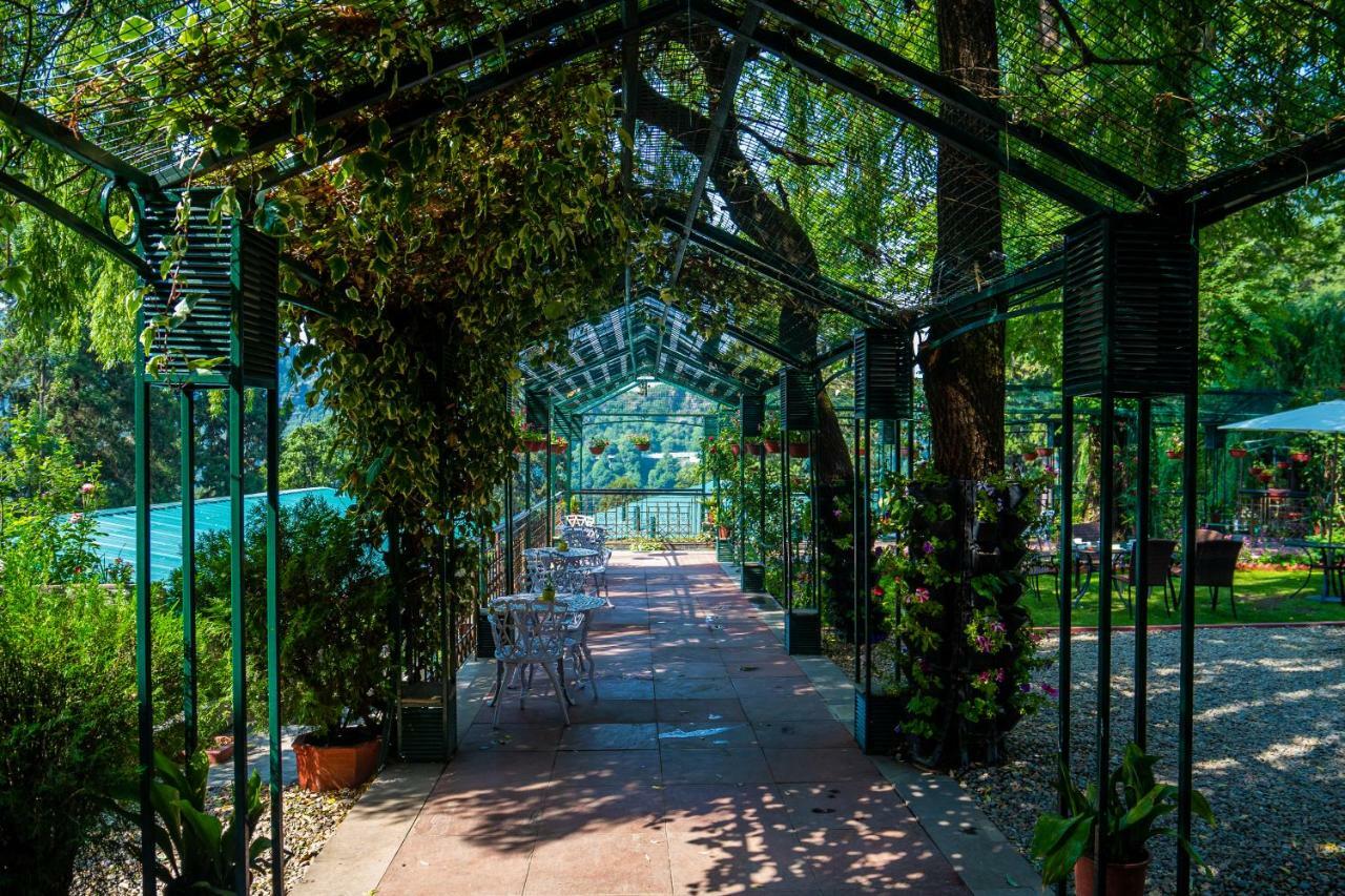 Shervani Hilltop Resort Nainital Buitenkant foto